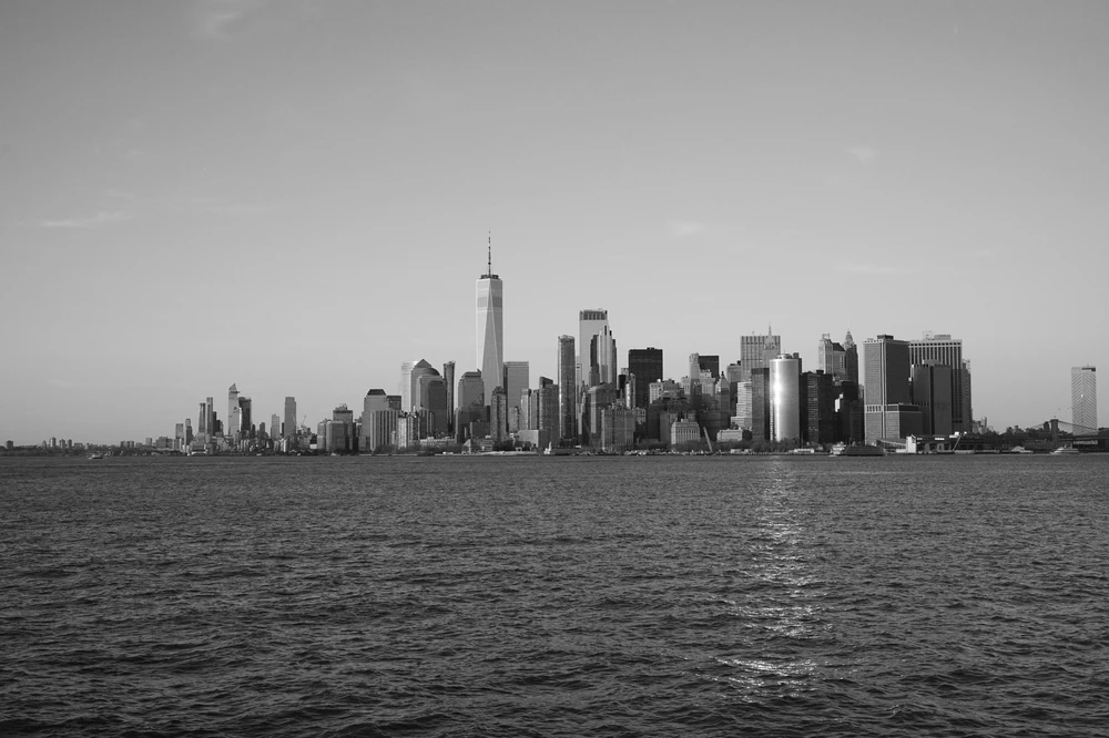 <ul class='gallery-caption'><li><em>Landmark 3</em>, 2025</li><li>New York, NY</li><li>Sony Alpha 7 II</li></ul>